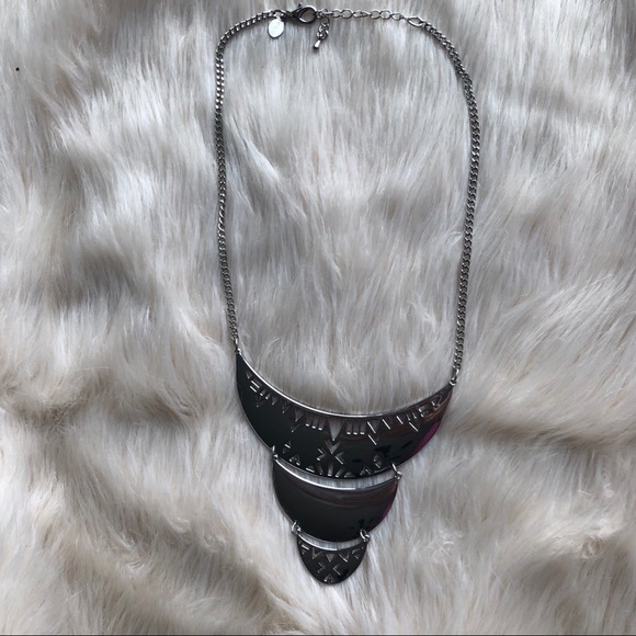 Express Necklace - Picture 2 of 3